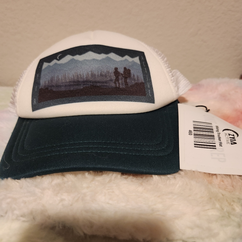 NWT ZYIA Active Hiking Trucker Snapback Hat. One Size.